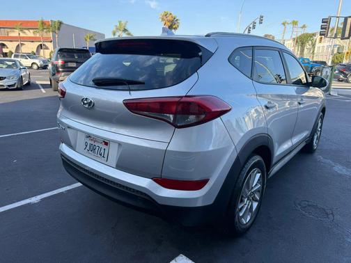 Silver 2018 Hyundai TUCSON SEL