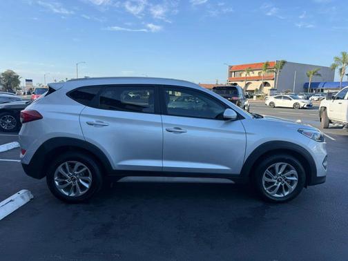 Silver 2018 Hyundai TUCSON SEL
