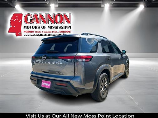 2022 Nissan Pathfinder SV 4WD