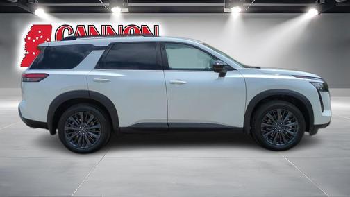 Everest White Pearl Tricoat 2026 Nissan Pathfinder SL