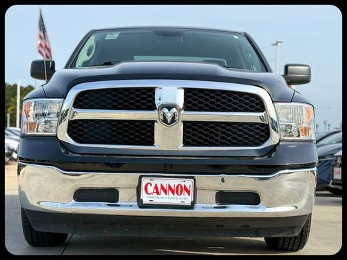 Diamond Black Crystal Pearlcoat 2024 RAM 1500 Classic SLT
