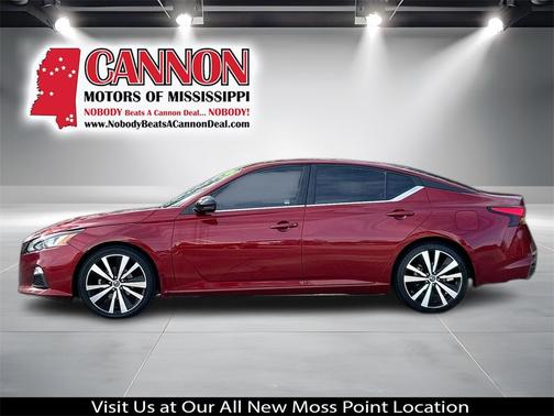 2020 Nissan Altima SR FWD