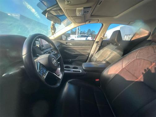 2020 Nissan Altima SR FWD