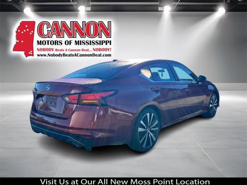 2020 Nissan Altima SR FWD