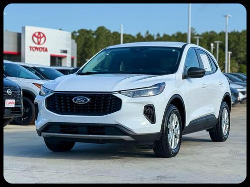 Oxford White 2024 Ford Escape Active
