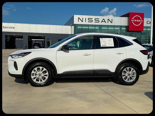 Oxford White 2024 Ford Escape Active