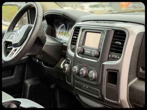 Bright White Clearcoat 2022 RAM 1500 Classic SLT