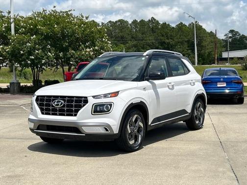 2023 Hyundai VENUE Limited