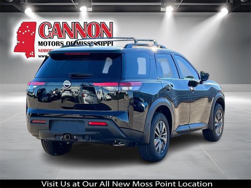 2025 Nissan Pathfinder SV FWD