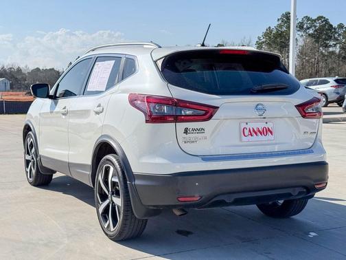 2022 Nissan Rogue Sport SL