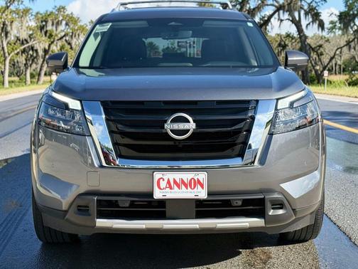 Gun Metallic 2025 Nissan Pathfinder SL FWD