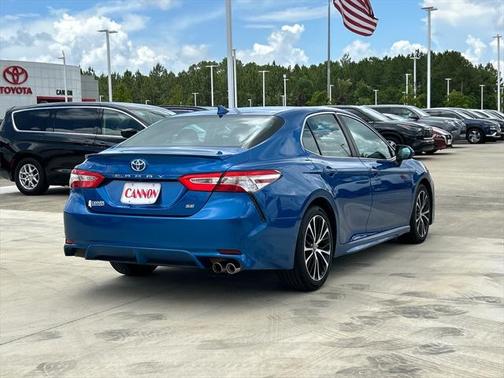 2020 Toyota Camry SE