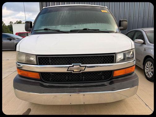 77945 2015 Chevrolet Express 3500 LT
