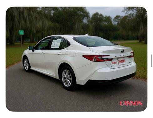 Ice Cap 2025 Toyota Camry LE