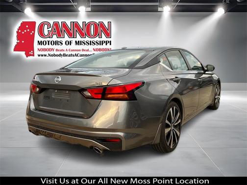 2020 Nissan Altima SR FWD