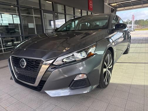 2020 Nissan Altima SR FWD