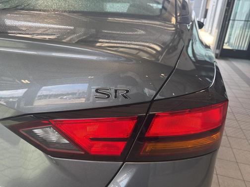 2020 Nissan Altima SR FWD