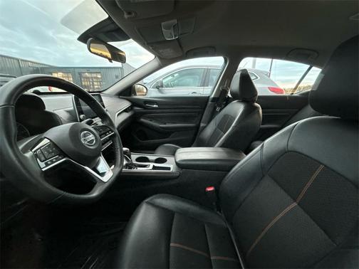 2020 Nissan Altima SR FWD