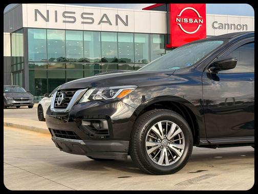 Magnetic Black Pearl 2020 Nissan Pathfinder SV 4WD