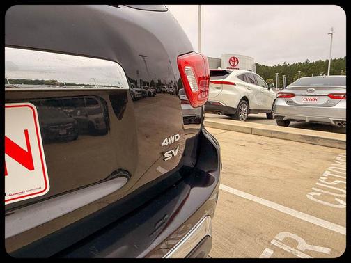Magnetic Black Pearl 2020 Nissan Pathfinder SV 4WD