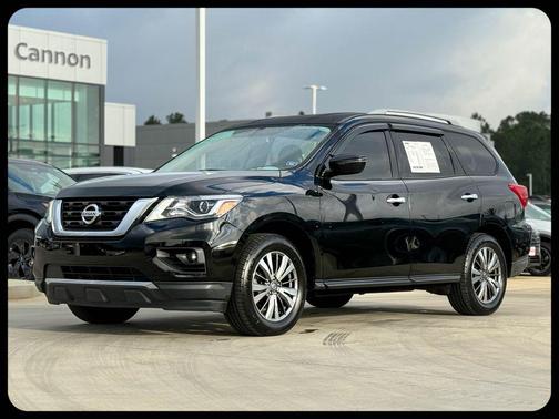 Magnetic Black Pearl 2020 Nissan Pathfinder SV 4WD
