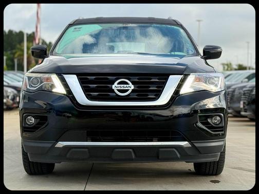 Magnetic Black Pearl 2020 Nissan Pathfinder SV 4WD