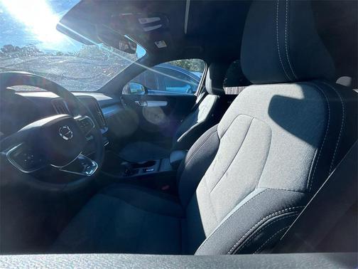 2024 Volvo XC40 B5 Core