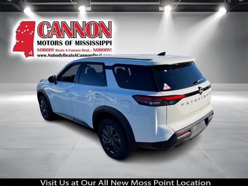 2025 Nissan Pathfinder S FWD