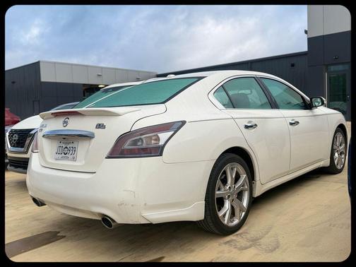 Winter Frost Pearl 2012 Nissan Maxima SV