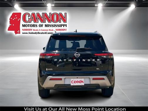 2024 Nissan Pathfinder SL FWD