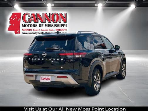 2024 Nissan Pathfinder SL FWD