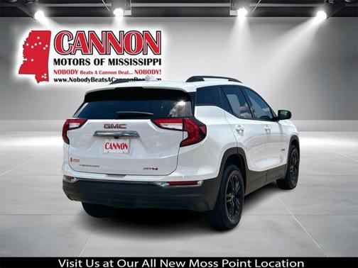 2023 GMC Terrain AWD AT4
