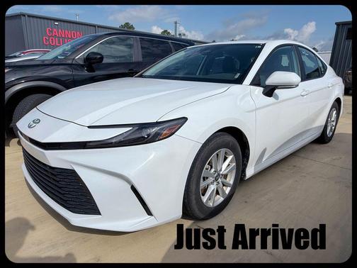 Ice 2025 Toyota Camry LE