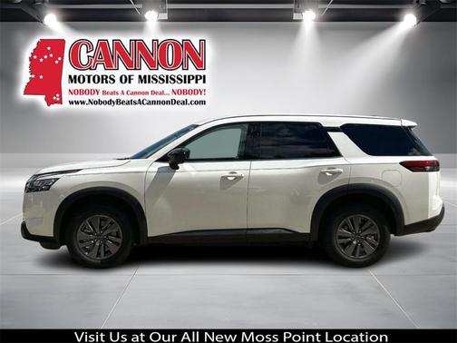 2025 Nissan Pathfinder S FWD