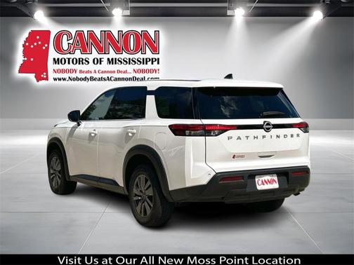 2025 Nissan Pathfinder S FWD