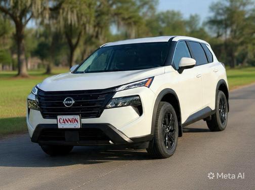 Everest White Pearl Tricoat 2026 Nissan Rogue SV