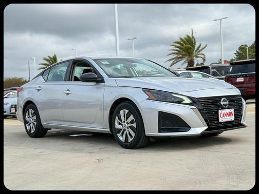 Brilliant Silver Metallic 2024 Nissan Altima S FWD