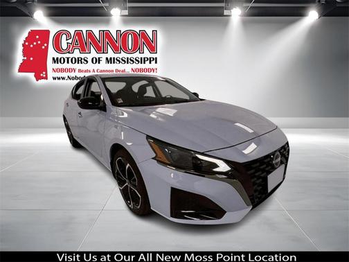 2025 Nissan Altima SR FWD