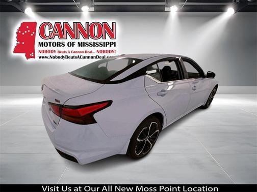2025 Nissan Altima SR FWD