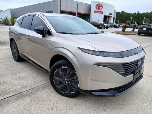 Champagne Silver Metallic 2026 Nissan Murano Platinum