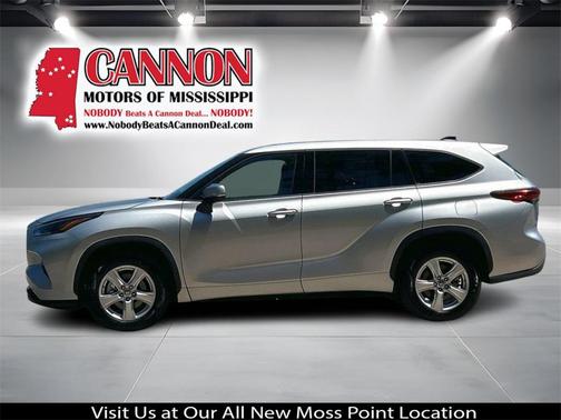 2022 Toyota Highlander LE