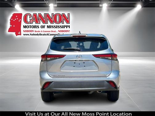 2022 Toyota Highlander LE