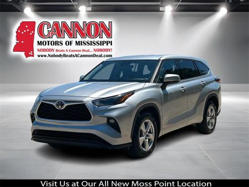 2022 Toyota Highlander LE
