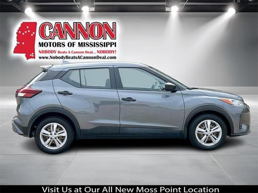 2022 Nissan Kicks S
