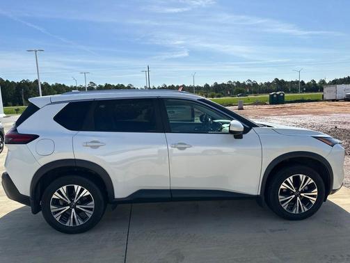 Pearl White 2023 Nissan Rogue SV
