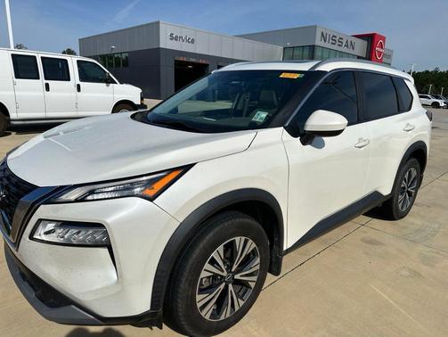 Pearl White 2023 Nissan Rogue SV