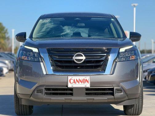 2024 Nissan Pathfinder S FWD