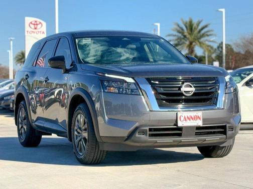 2024 Nissan Pathfinder S FWD