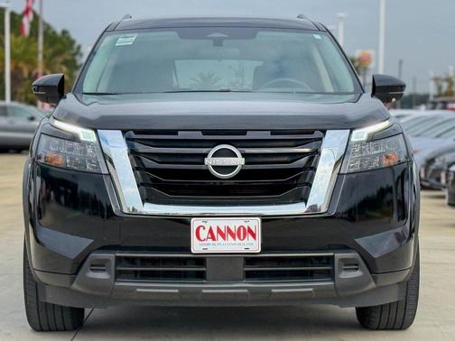 2025 Nissan Pathfinder SV FWD