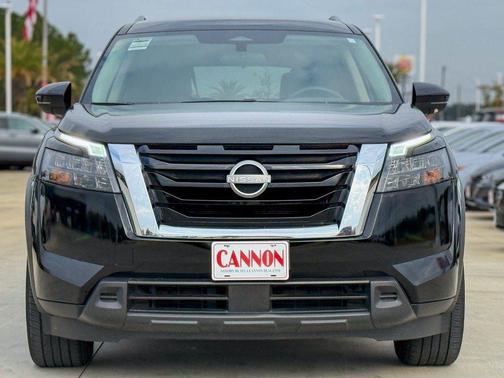 2025 Nissan Pathfinder SV FWD